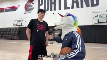 杨瀚森:偶像约基奇打我应该10-0开吧!他那手是真好使啊!